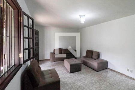 Sala 1 de casa para alugar com 3 quartos, 350m² em Parque Copacabana, Belo Horizonte