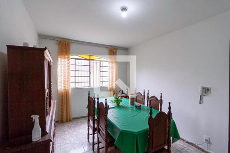 Sala 2 de casa para alugar com 3 quartos, 350m² em Parque Copacabana, Belo Horizonte