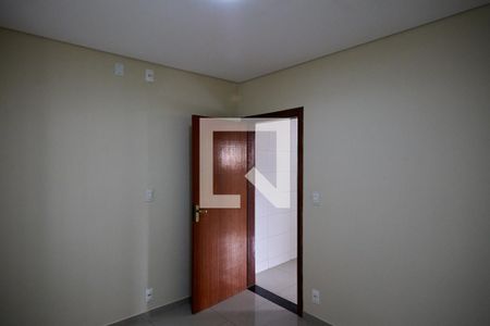 Quarto 1 de casa para alugar com 2 quartos, 80m² em Paraíso, Belo Horizonte