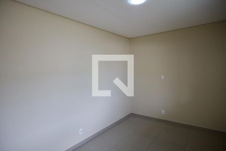 Quarto de casa para alugar com 2 quartos, 80m² em Paraíso, Belo Horizonte