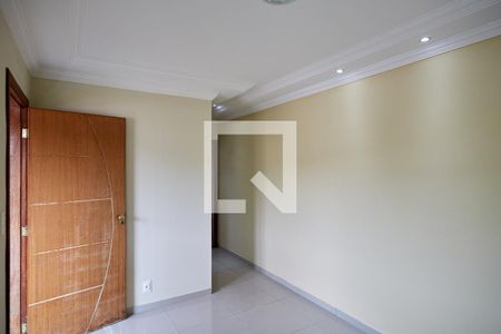 Sala de casa para alugar com 2 quartos, 80m² em Paraíso, Belo Horizonte