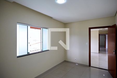 Quarto de casa para alugar com 2 quartos, 80m² em Paraíso, Belo Horizonte