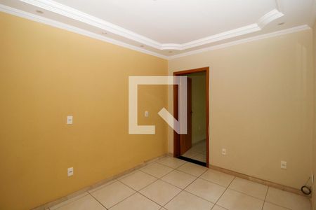 Sala de casa para alugar com 2 quartos, 100m² em Paraíso, Belo Horizonte