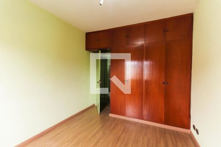 Quarto 1 de casa para alugar com 3 quartos, 122m² em Vila Canero, São Paulo