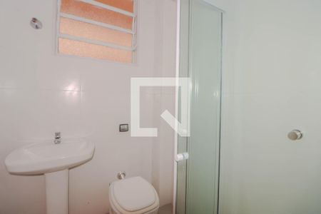 Banheiro de apartamento para alugar com 1 quarto, 36m² em Navegantes, Porto Alegre