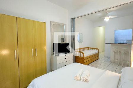 Sala/Quarto de apartamento para alugar com 1 quarto, 33m² em Copacabana, Rio de Janeiro