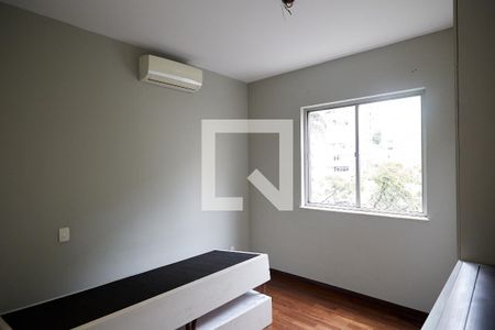 Suíte de apartamento para alugar com 3 quartos, 100m² em Santo Antônio, Belo Horizonte