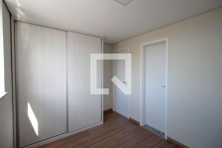 Quarto de apartamento para alugar com 3 quartos, 140m² em Ana Lúcia, Belo Horizonte