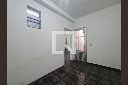 Quarto/ porta acesso a despeansa de casa para alugar com 1 quarto, 50m² em Jardim do Triunfo, Guarulhos