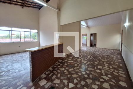 Sala de casa para alugar com 3 quartos, 250m² em Piratininga, Niterói