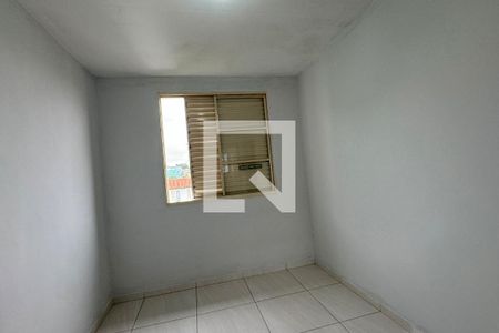 Quarto 2 de apartamento para alugar com 2 quartos, 60m² em Jardim Julio, Barueri