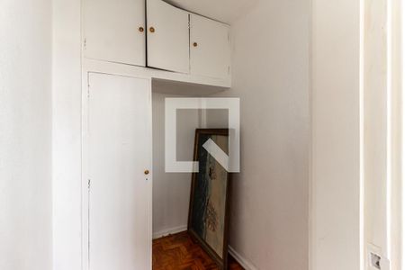 Apartamento à venda com 99m², 3 quartos e sem vaga Apartamento à venda com 99m², 3 quartos e sem vagaQuarto de Serviço