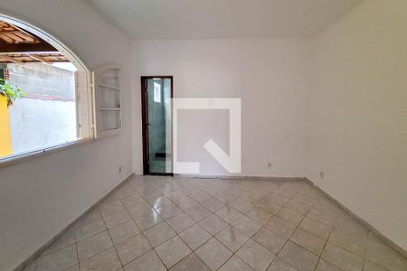 Casa para alugar com 64m², 2 quartos e 4 vagas Casa para alugar com 64m², 2 quartos e 4 vagasSuíte