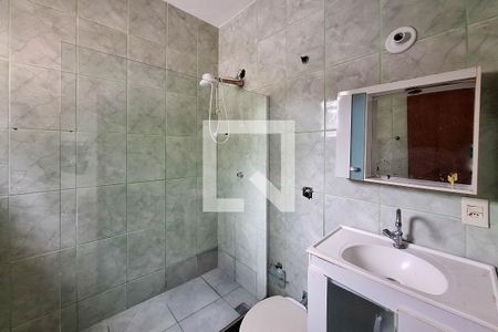 Casa para alugar com 64m², 2 quartos e 4 vagas Casa para alugar com 64m², 2 quartos e 4 vagasBanheiro da Suíte