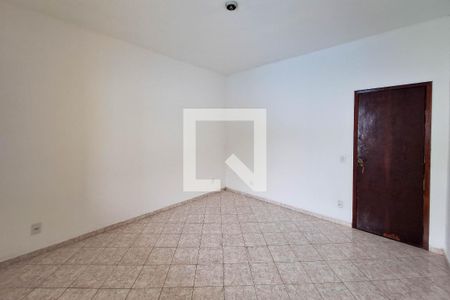 Casa para alugar com 64m², 2 quartos e 4 vagas Casa para alugar com 64m², 2 quartos e 4 vagasQuarto