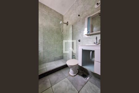 Casa para alugar com 64m², 2 quartos e 4 vagas Casa para alugar com 64m², 2 quartos e 4 vagasBanheiro da Suíte