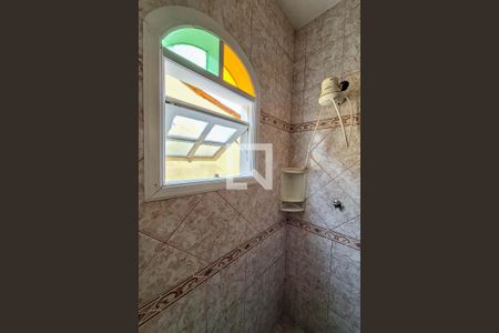 Casa para alugar com 64m², 2 quartos e 4 vagas Casa para alugar com 64m², 2 quartos e 4 vagasBanheiro