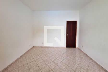 Casa para alugar com 64m², 2 quartos e 4 vagas Casa para alugar com 64m², 2 quartos e 4 vagasQuarto