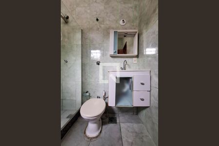 Casa para alugar com 64m², 2 quartos e 4 vagas Casa para alugar com 64m², 2 quartos e 4 vagasBanheiro da Suíte