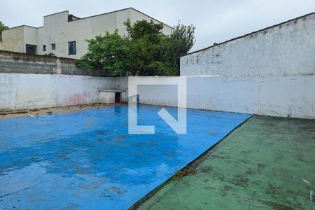 Casa para alugar com 64m², 2 quartos e 4 vagas Casa para alugar com 64m², 2 quartos e 4 vagasQuintal