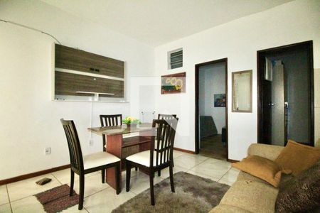 Sala de casa para alugar com 2 quartos, 60m² em Boca do Rio, Salvador