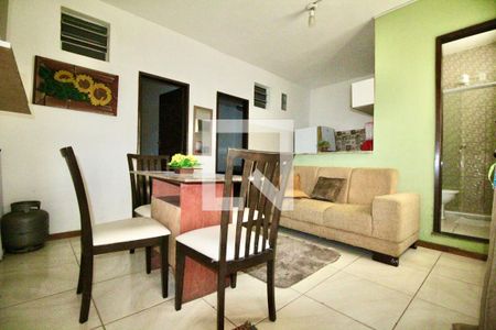 Sala de casa para alugar com 2 quartos, 60m² em Boca do Rio, Salvador