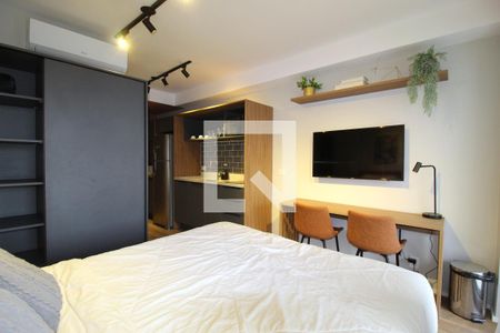 Sala/Quarto de kitnet/studio à venda com 1 quarto, 29m² em Indianópolis, São Paulo