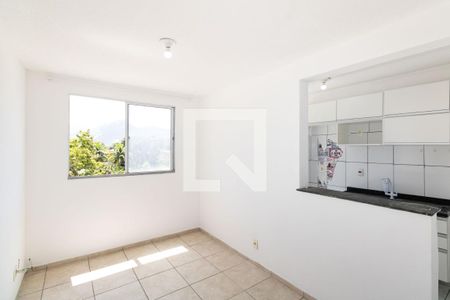 Sala de apartamento para alugar com 2 quartos, 45m² em Campo Grande, Rio de Janeiro