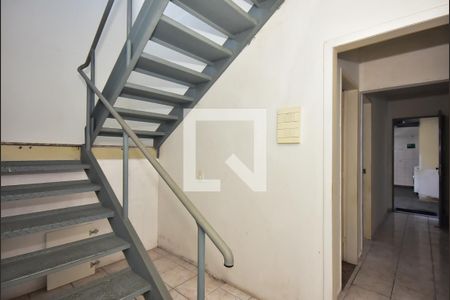 Corredor 1 de casa à venda com 3 quartos, 187m² em Jardim Maria Rosa, Taboão da Serra