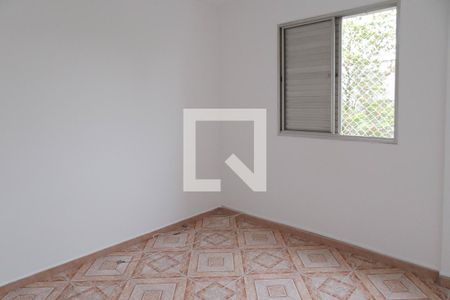 Quarto 1 de apartamento à venda com 2 quartos, 56m² em Jardim Cocaia, Guarulhos