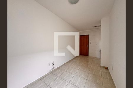 Sala de apartamento para alugar com 2 quartos, 50m² em Vila Camilópolis, Santo André