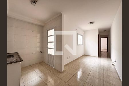 Sala de apartamento para alugar com 2 quartos, 50m² em Vila Camilópolis, Santo André