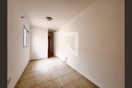 Sala de apartamento para alugar com 2 quartos, 50m² em Vila Camilópolis, Santo André