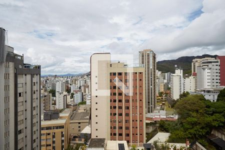 Vista da Sala de apartamento para alugar com 4 quartos, 265m² em Sion, Belo Horizonte