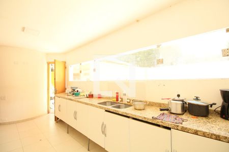 Sala/Cozinha de casa à venda com 6 quartos, 300m² em Jardim Morumbi, São Paulo