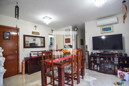 Sala de apartamento à venda com 2 quartos, 76m² em Cantagalo, Niterói