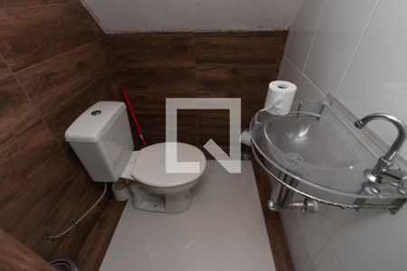 Lavabo de casa à venda com 4 quartos, 200m² em Vila Paiva, São Paulo