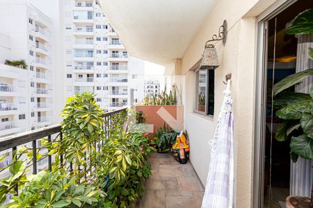 Varanda de apartamento à venda com 3 quartos, 110m² em Bela Vista, São Paulo