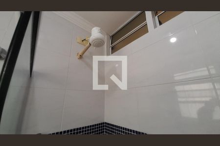 Banheiro de apartamento para alugar com 2 quartos, 54m² em Canto do Forte, Praia Grande