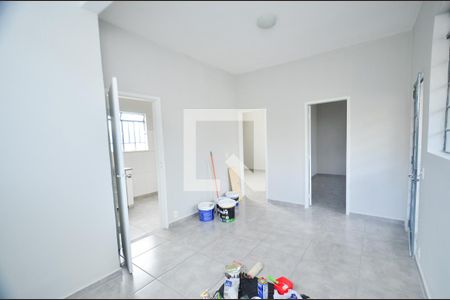 Sala de casa para alugar com 2 quartos, 70m² em União, Belo Horizonte