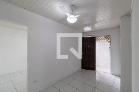 Sala de casa para alugar com 3 quartos, 100m² em Conjunto Residencial José Bonifácio, São Paulo