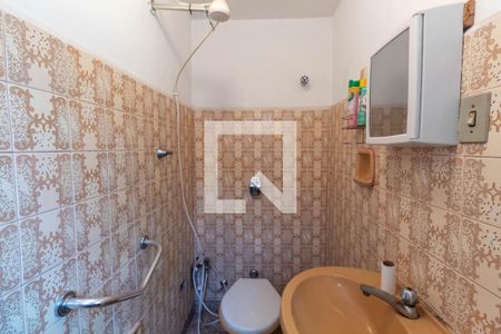 Casa à venda com 150m², 4 quartos e 1 vaga Casa à venda com 150m², 4 quartos e 1 vagaBanheiro de serviço