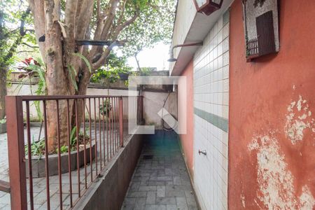 Casa à venda com 150m², 4 quartos e 1 vaga Casa à venda com 150m², 4 quartos e 1 vagaCorredor