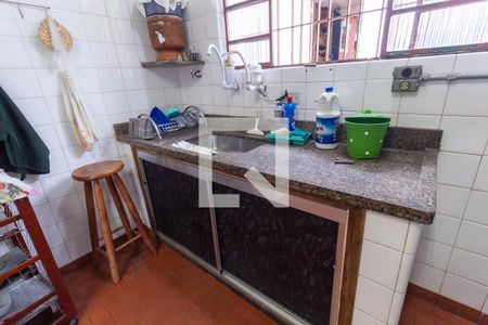 Casa à venda com 150m², 4 quartos e 1 vaga Casa à venda com 150m², 4 quartos e 1 vagaCozinha