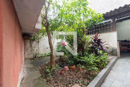 Casa à venda com 150m², 4 quartos e 1 vaga Casa à venda com 150m², 4 quartos e 1 vagaJardim