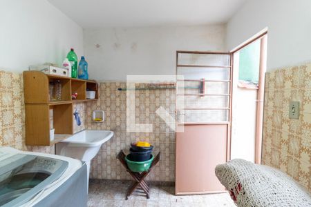 Casa à venda com 150m², 4 quartos e 1 vaga Casa à venda com 150m², 4 quartos e 1 vagaLavanderia