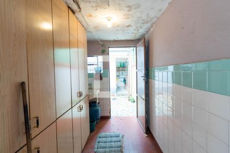 Casa à venda com 150m², 4 quartos e 1 vaga Casa à venda com 150m², 4 quartos e 1 vagaCorredor