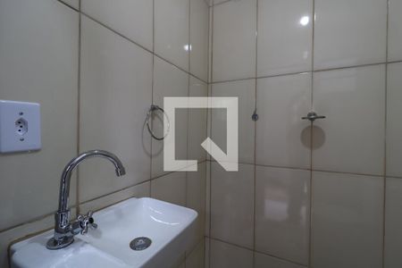 Banheiro de kitnet/studio para alugar com 1 quarto, 24m² em Parque das Nações, Santo André