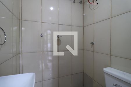 Banheiro de kitnet/studio para alugar com 1 quarto, 24m² em Parque das Nações, Santo André