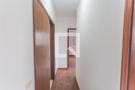 Corredor de apartamento à venda com 3 quartos, 110m² em Santo Antônio, Belo Horizonte